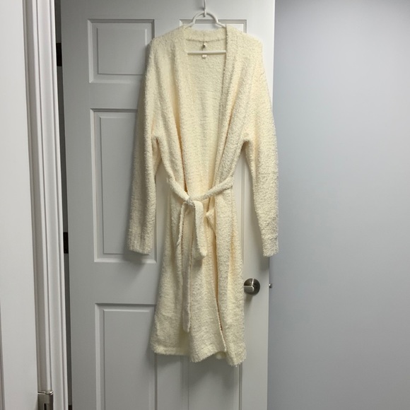 SKIMS Cozy Knit Bouclé Robe - Picture 4 of 10